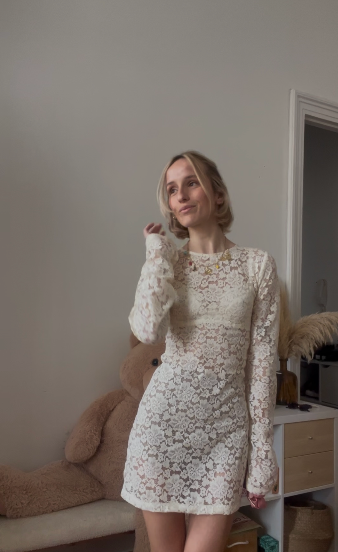 Robe en dentelle écrue