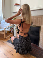 Haut dos nu en satin noir
