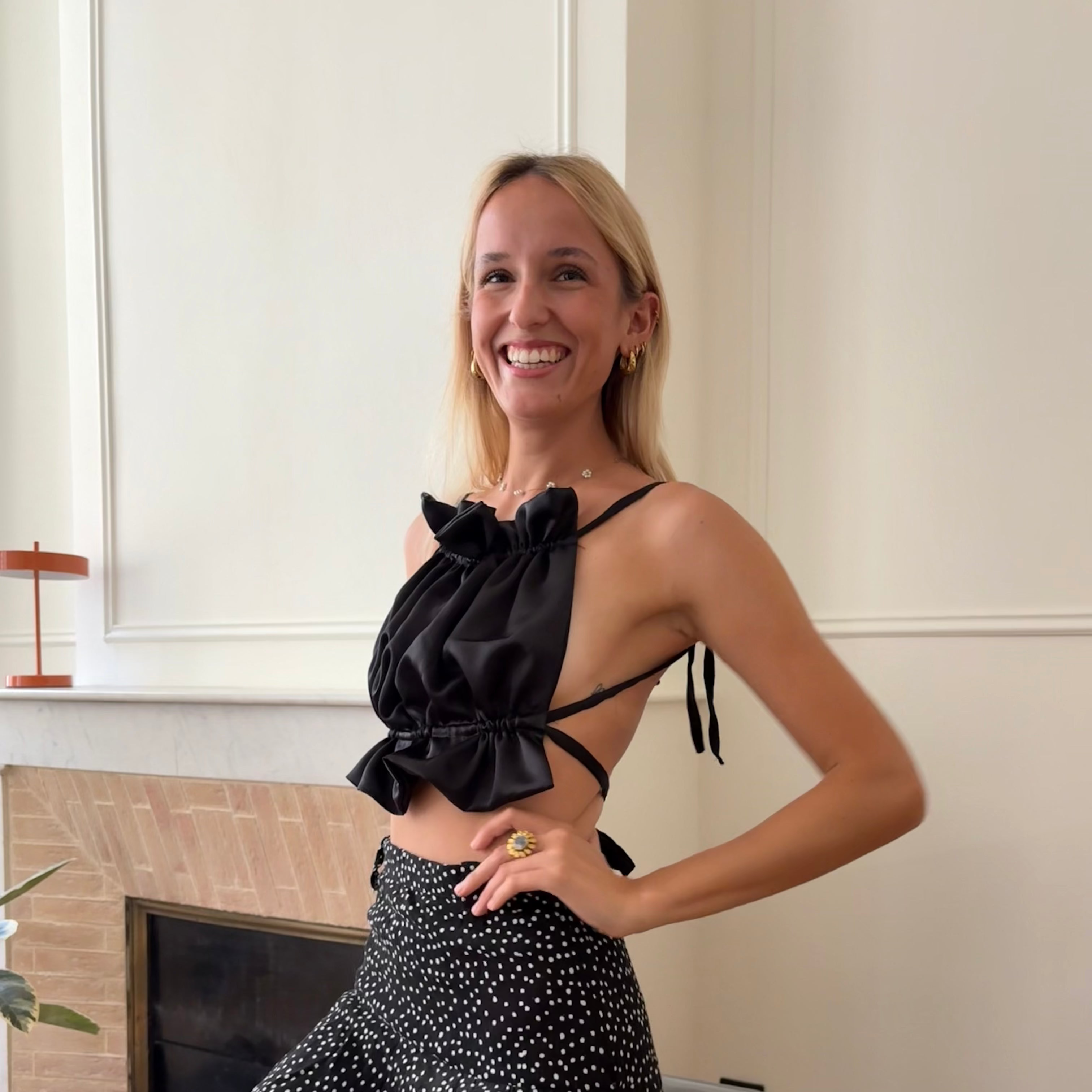 Haut dos nu en satin noir